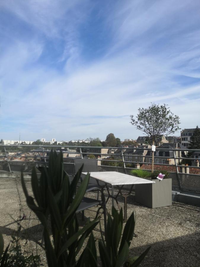Apartament Le Carmelite Poitiers Zewnętrze zdjęcie