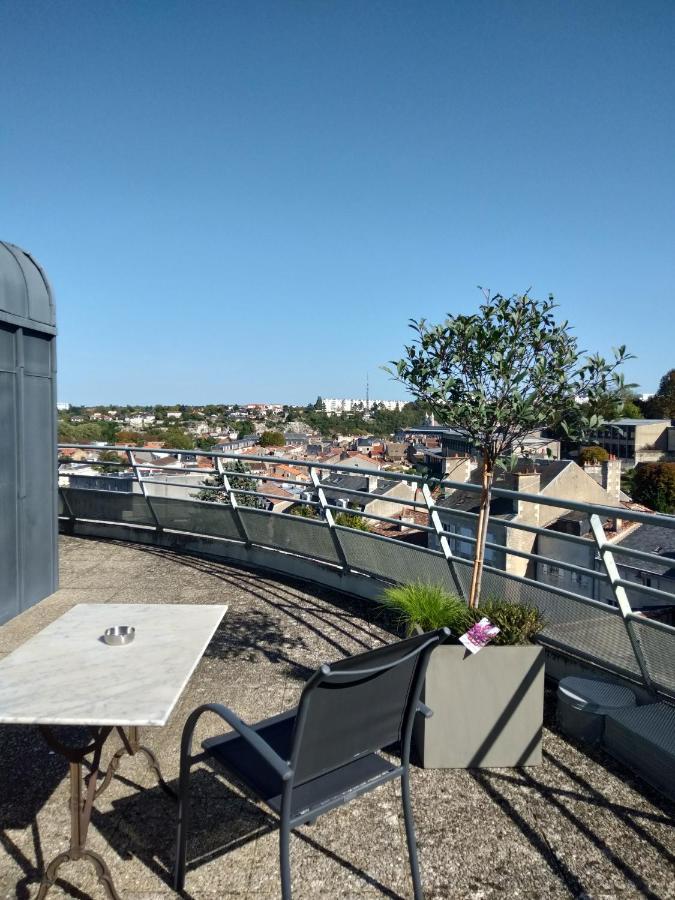 Apartament Le Carmelite Poitiers Zewnętrze zdjęcie